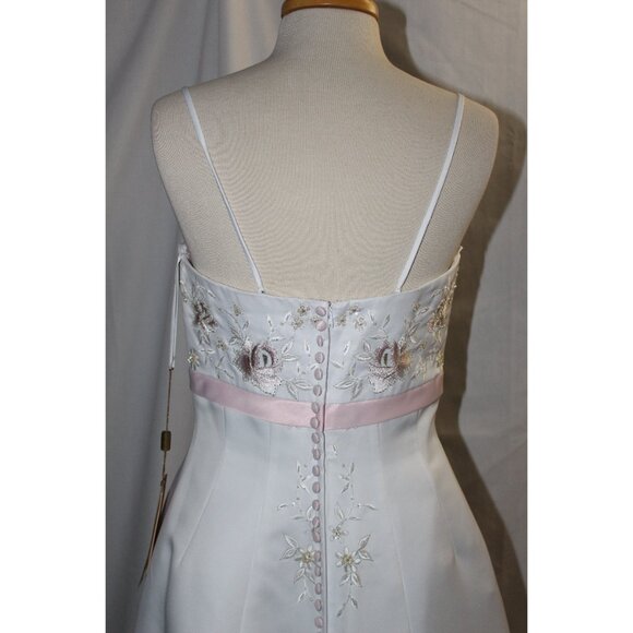 Lenovia#39304 Heavy Satin Wedding Gown with Pink Accents-Size 14-White with Pink - Picture 7 of 10